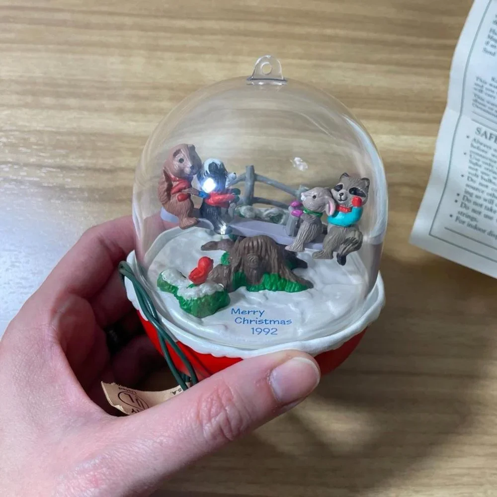 HALLMARK 1992 Keepsake Forest Frolics‎ Ornament Magic Light Motion
